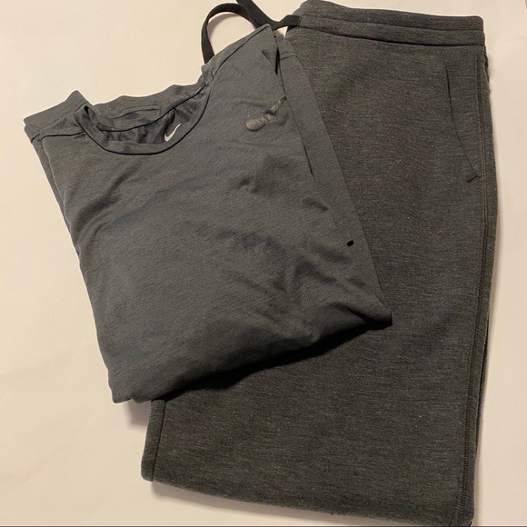 Nike tee snd 32 degrees sweat pants!